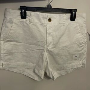 NWT Old Navy Everyday Shorts White Size 12